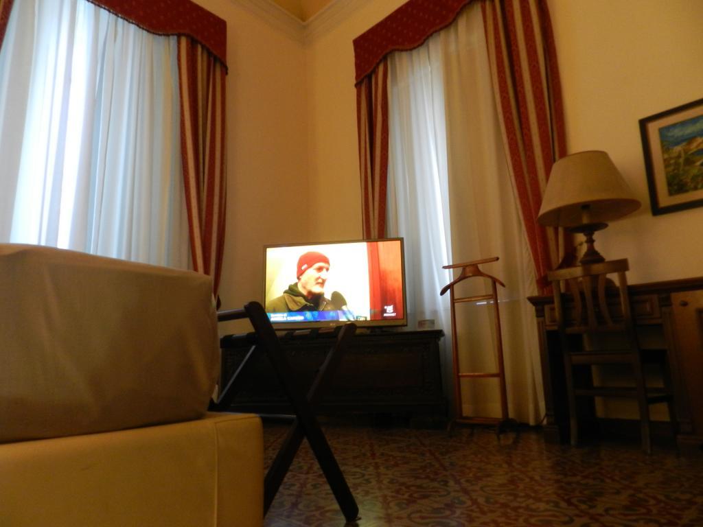 B&B La Vecchia Palma Катанія Екстер'єр фото