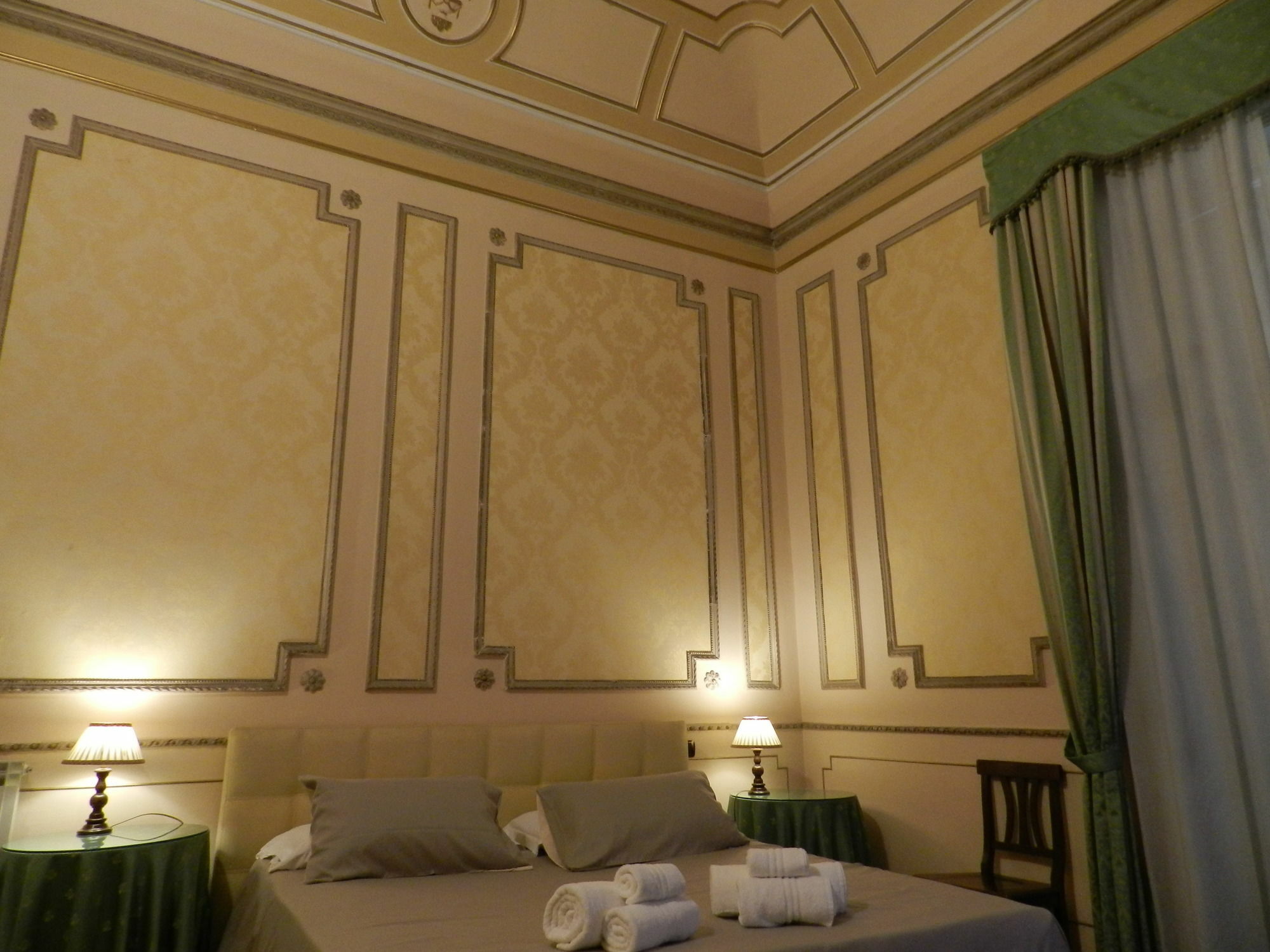 B&B La Vecchia Palma Катанія Екстер'єр фото
